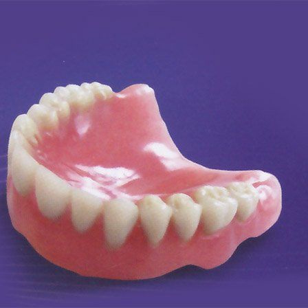 Prótesis dentales removibles y fijas